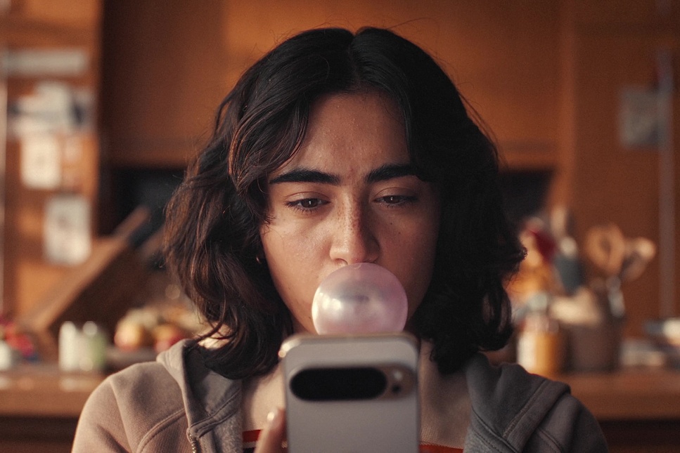 Source image for Intense Bubblegum Selfie Moment with Sudden Pop