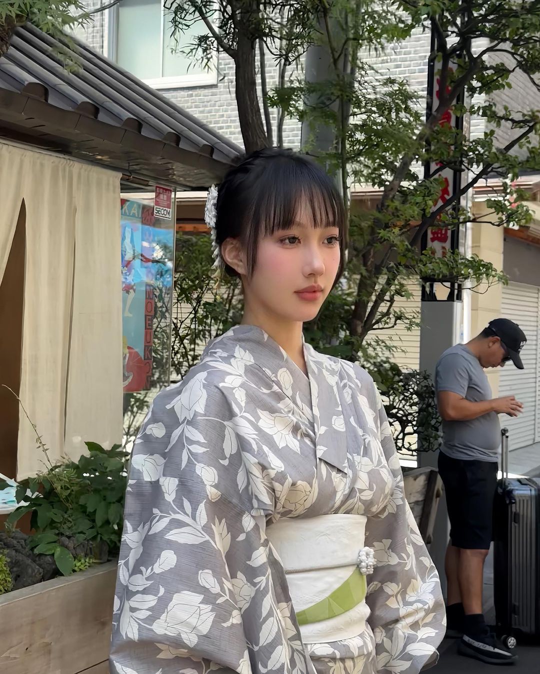 Source image for Serene Kimono Portrait with Subtle Wind and Gaze Shift